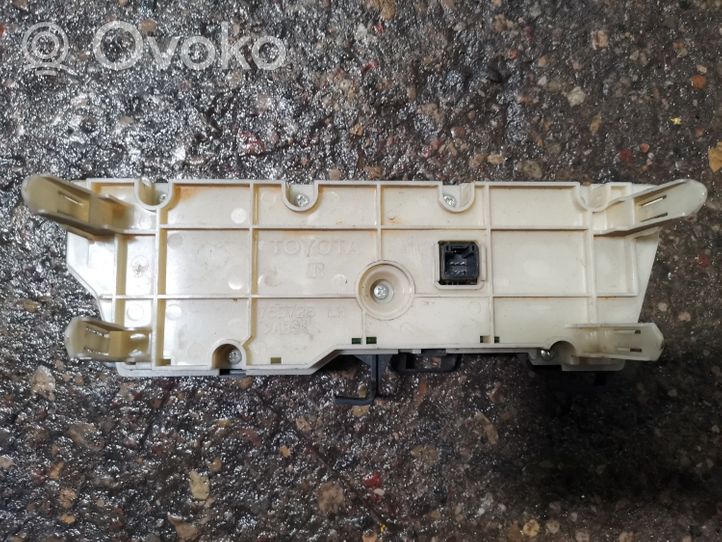 Toyota Prius (XW30) Panel klimatyzacji / Ogrzewania 5590047020