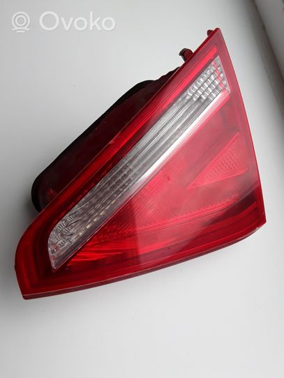 Audi A5 8T 8F Lampy tylnej klapy bagażnika 8T0945094
