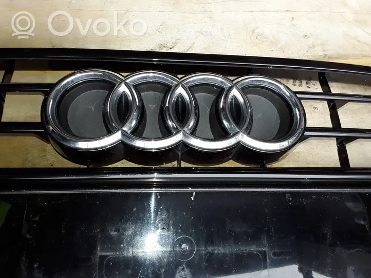 Audi A6 S6 C7 4G Etupuskurin ylempi jäähdytinsäleikkö 4g0853651