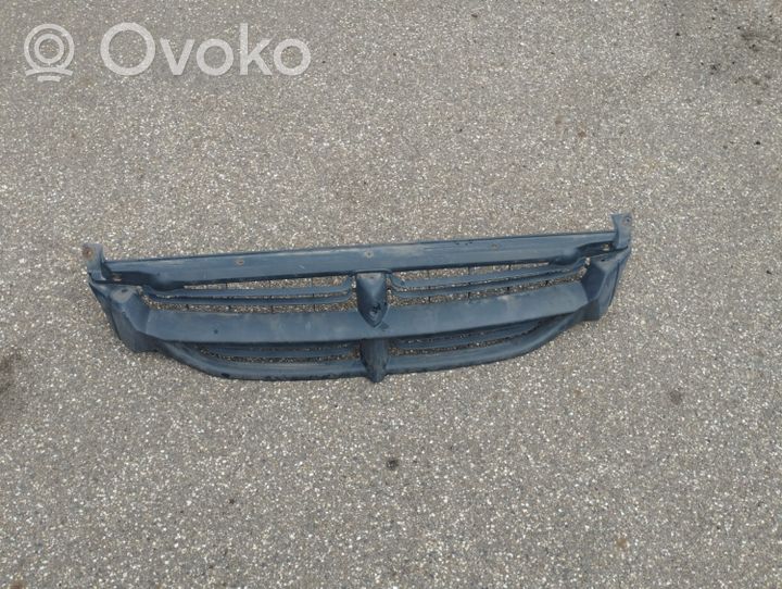 Chrysler Voyager Maskownica / Grill / Atrapa górna chłodnicy 