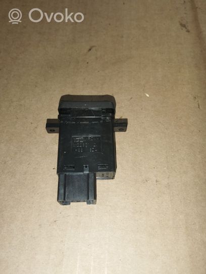 Honda Accord Interruptor de calefacción del asiento M22831