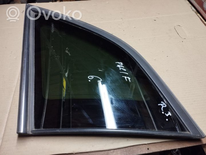 Chrysler Pacifica Rear side window/glass 