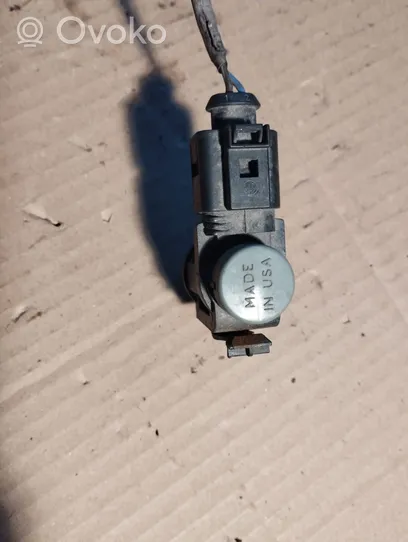 Dodge Journey Turboahtimen magneettiventtiili 1K0906283A