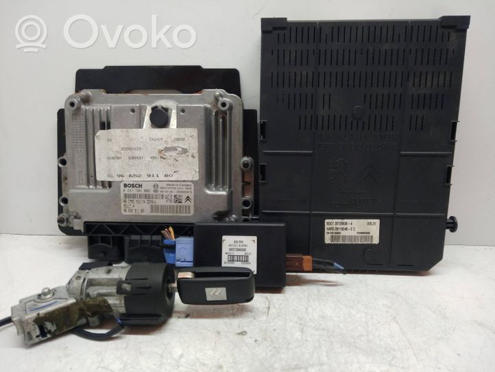 Citroen C4 I Komputer / Sterownik ECU i komplet kluczy 9663193780