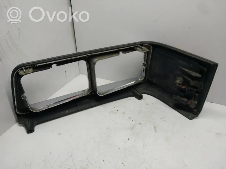 Mitsubishi L300, Cosmos Ajovalon valaisimen alalista 0461763R