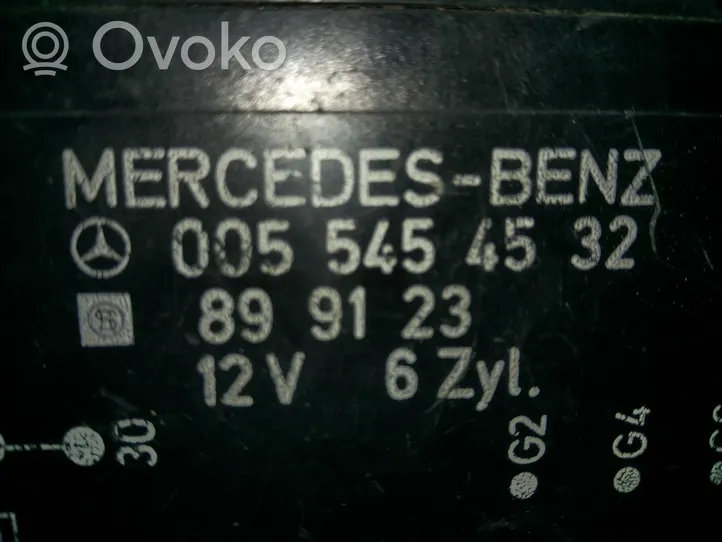 Mercedes-Benz E W124 Przekaźnik / Modul układu ogrzewania wstępnego 0055454532