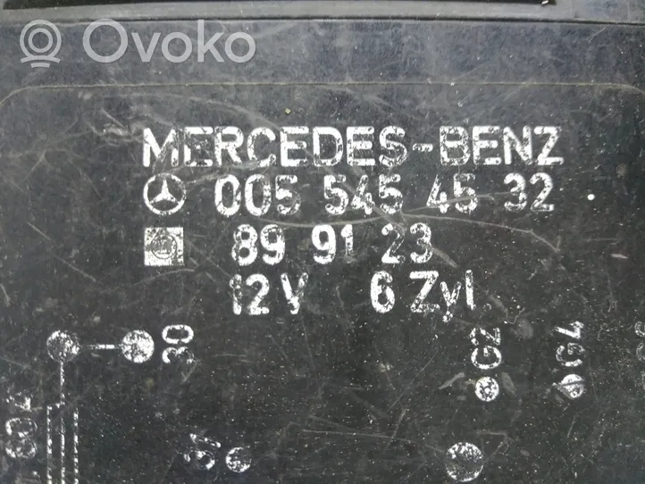 Mercedes-Benz E W124 Przekaźnik / Modul układu ogrzewania wstępnego 0055454532