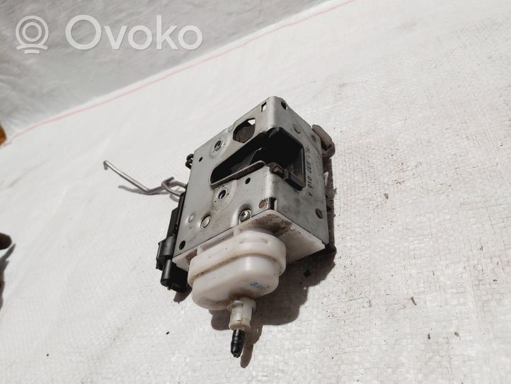 Audi A4 S4 B5 8D Etuoven lukko 8L1837016A