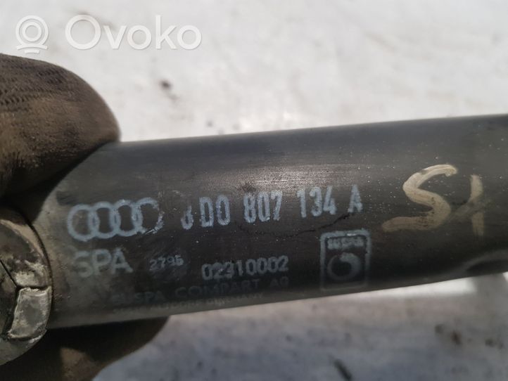 Audi A4 S4 B5 8D Priekinis laikiklis bamperio 8D0807134A