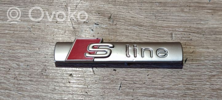 Audi A5 8T 8F Logo, emblème, badge 