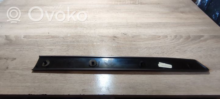 Audi A6 S6 C5 4B Moulure/baguette de porte avant 4B0867420