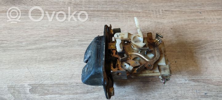 Subaru Legacy Serrure de loquet coffre 