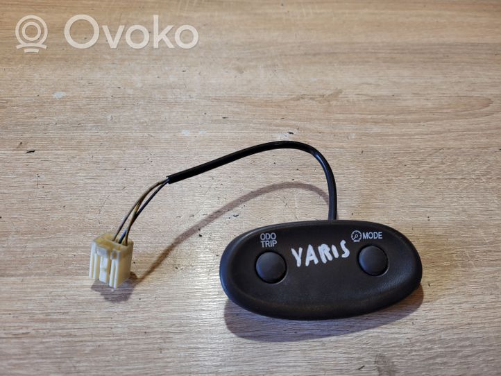 Toyota Yaris Verso Przełącznik / Manetka tempomatu 6410N56
