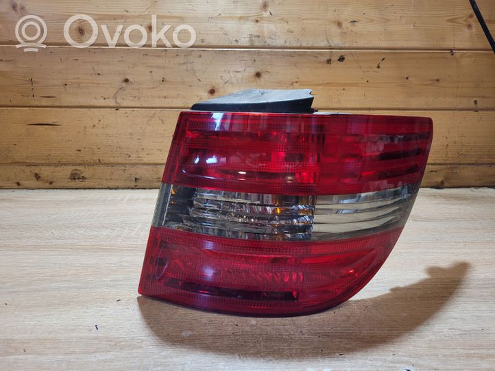 Mercedes-Benz B W245 Lampa tylna 27520217