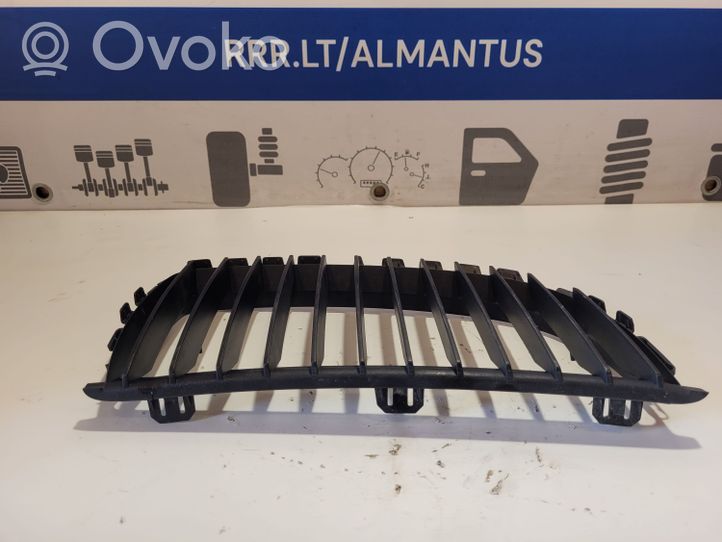 BMW 3 E90 E91 Grille inférieure de pare-chocs avant 7120008