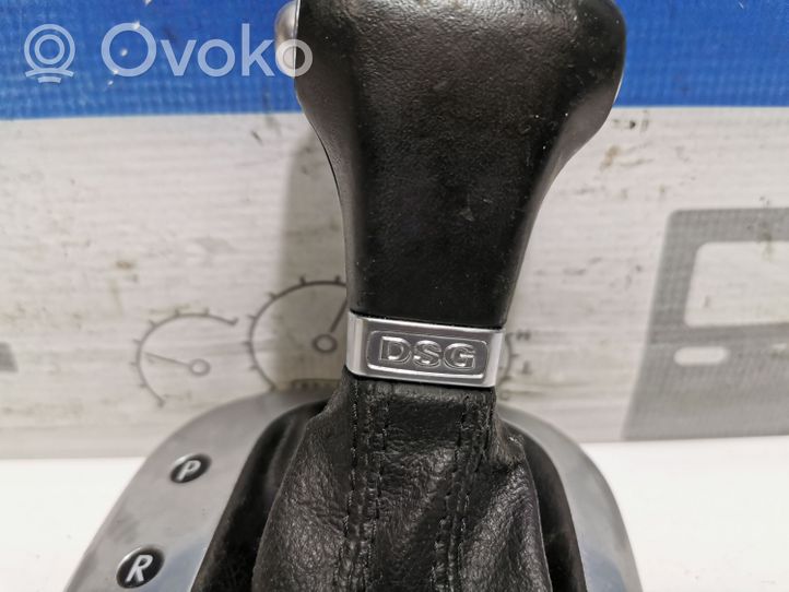 Volkswagen Touran I Drążek / Pokrętło zmiany biegów 1T1713203G