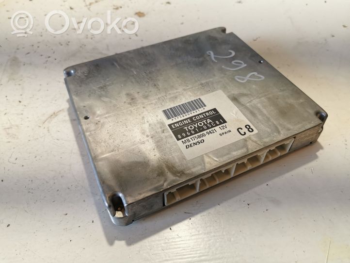 Toyota Avensis T250 Calculateur moteur ECU 8966105C81