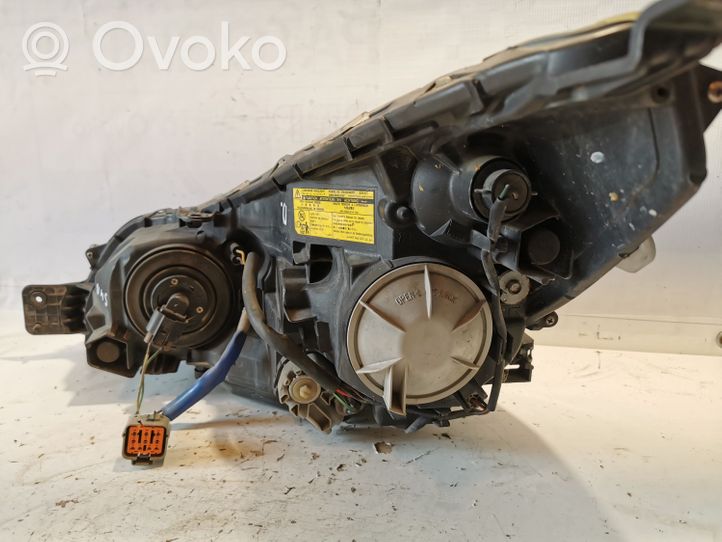 Subaru Legacy Lampa przednia 