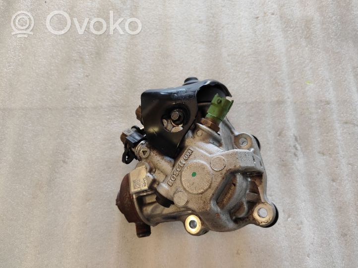 Volvo V40 Polttoaineen ruiskutuksen suurpainepumppu 0445010681