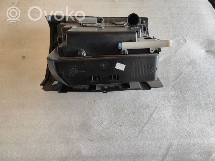 Volvo V40 Handschuhfach 39815931