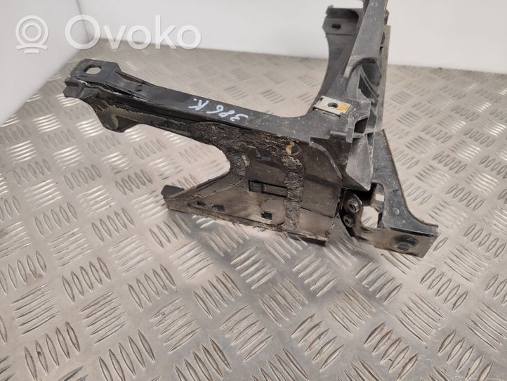 BMW 7 F01 F02 F03 F04 Priekšējā luktura turētājs 7184159