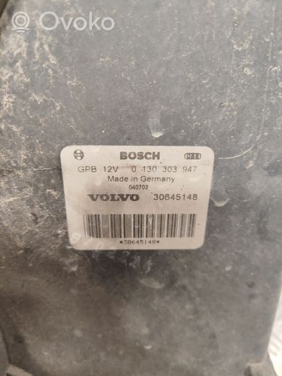 Volvo V70 Jäähdyttimen jäähdytinpuhaltimen suojus 30645148