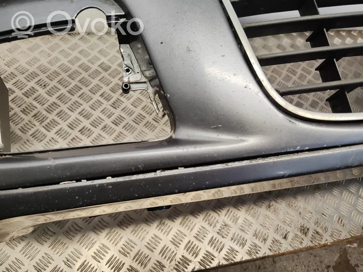 Volkswagen Jetta V Front bumper 