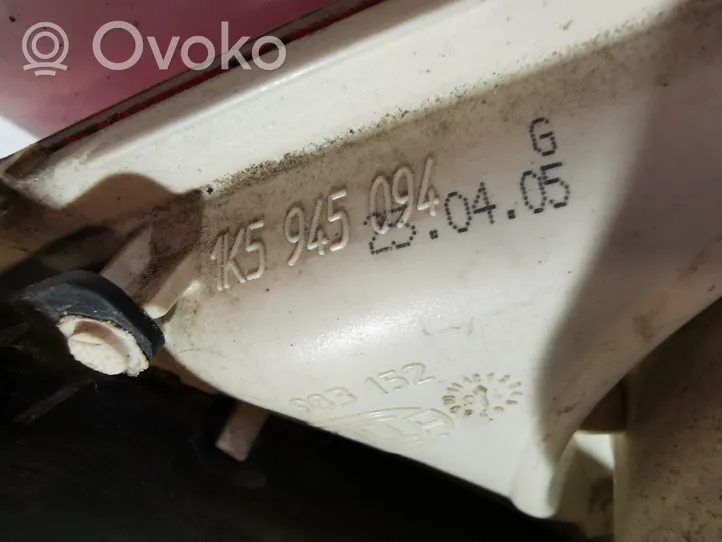 Volkswagen Jetta V Takaluukun takavalot 1K5945094