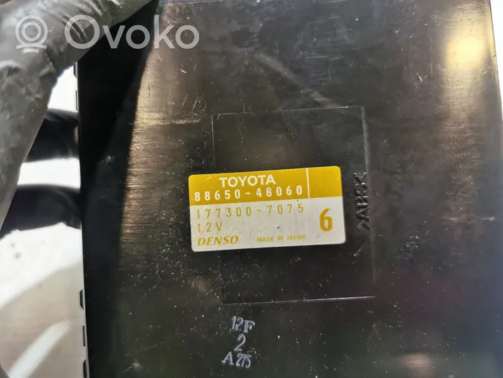 Lexus RX 300 Oro kondicionieriaus/ šildymo valdymo blokas 8865048060