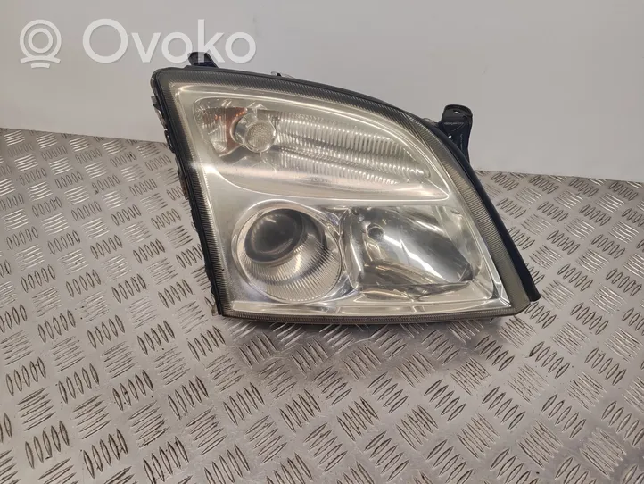 Opel Signum Lampa przednia 13151852