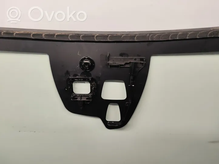 Volvo V60 Front windscreen/windshield window 