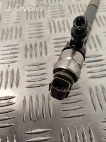 Toyota Avensis T250 Injecteur de carburant 236700R190