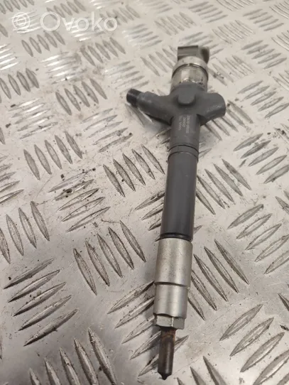 Toyota Avensis T250 Injecteur de carburant 236700R030