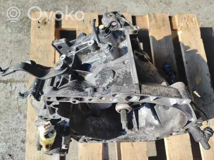 Peugeot 407 Manual 5 speed gearbox 20DP38