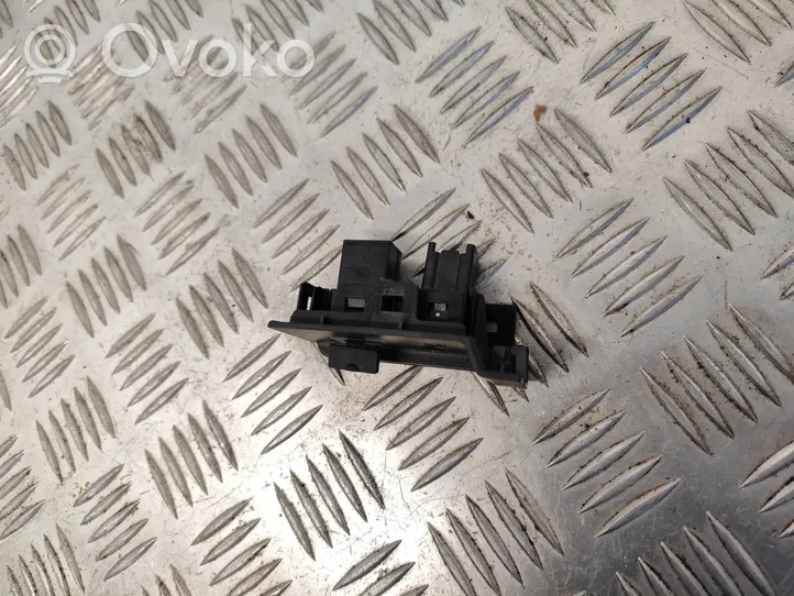 Volvo V60 Câble adaptateur AUX 31285608