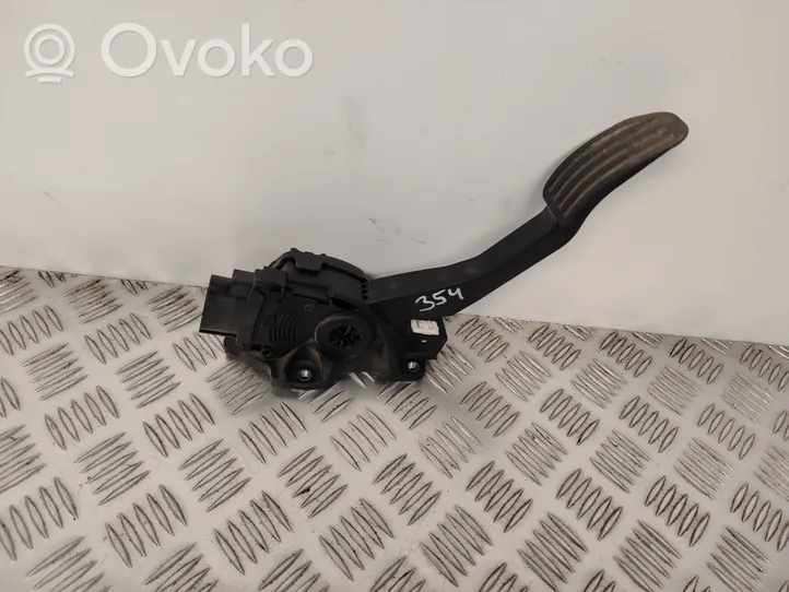 Volvo V60 Accelerator throttle pedal 31329062