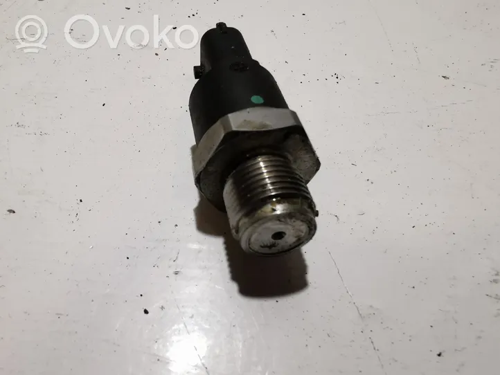 Toyota Yaris Sensor de presión de combustible 8945852010