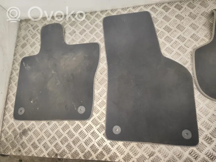 Volkswagen Jetta VI Kit tapis de sol auto 