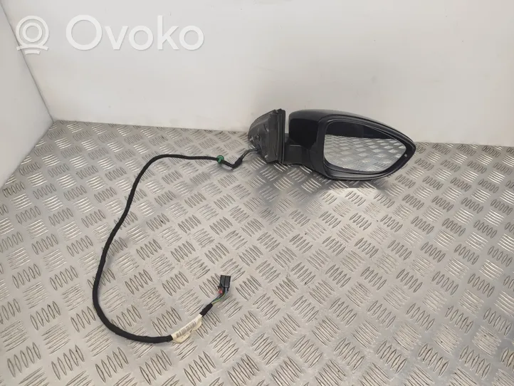 Volkswagen Jetta VI Front door electric wing mirror 5C7857502