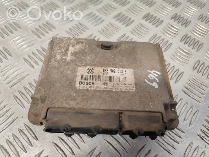 Volkswagen Caddy Sterownik / Moduł ECU 038906013E