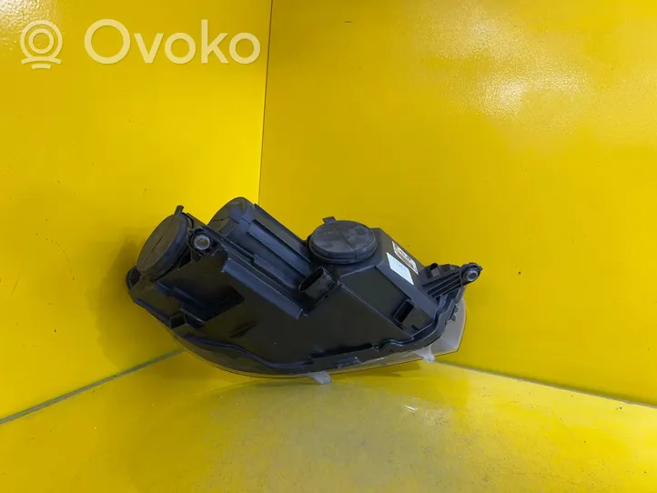 Volkswagen Scirocco Lampa przednia 1K8941005P