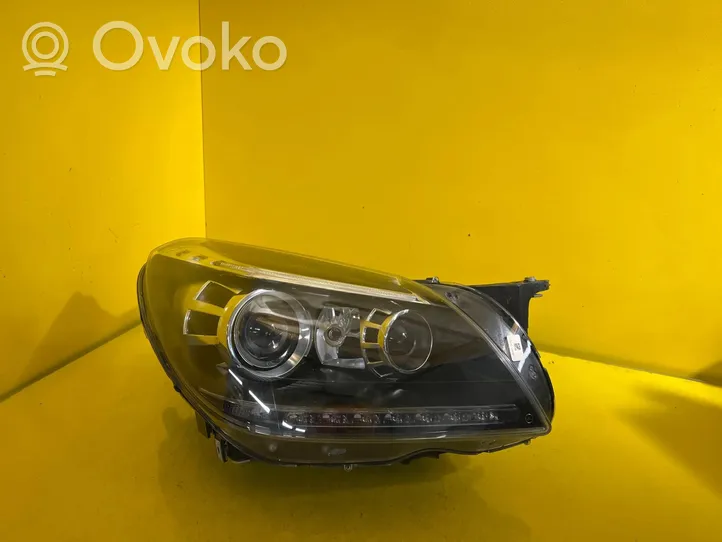 Mercedes-Benz SLK R172 Lampa przednia A1728202659