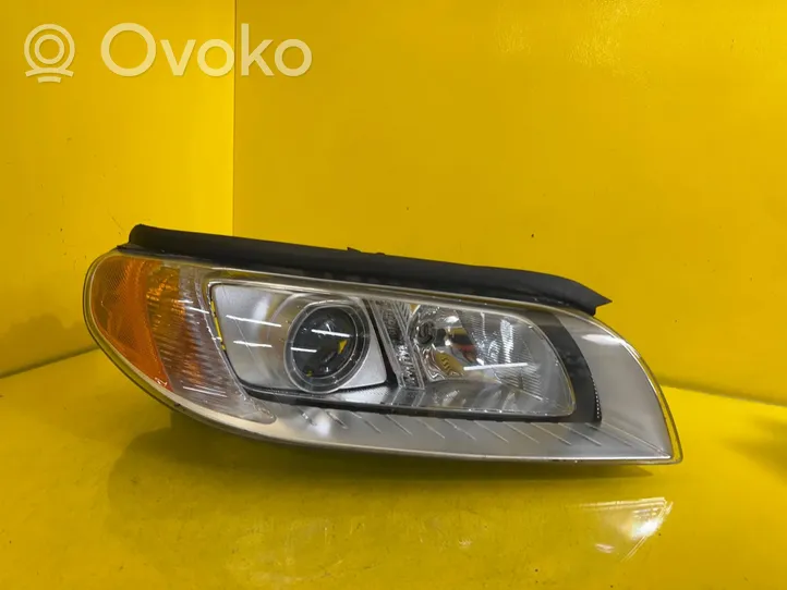 Volvo XC70 Lampa przednia 313214348