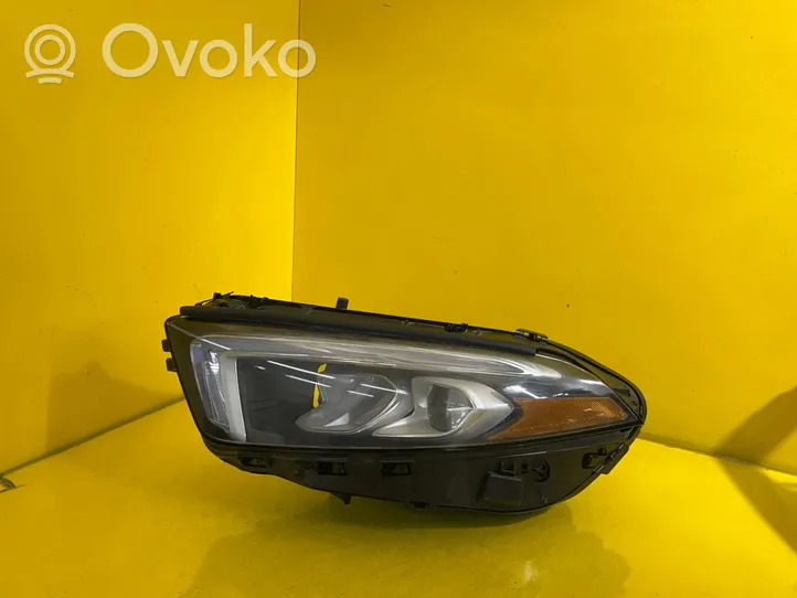 Mercedes-Benz A W177 Lampa przednia 