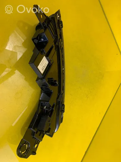 Citroen C5 Aircross Lampa przednia 9818005180