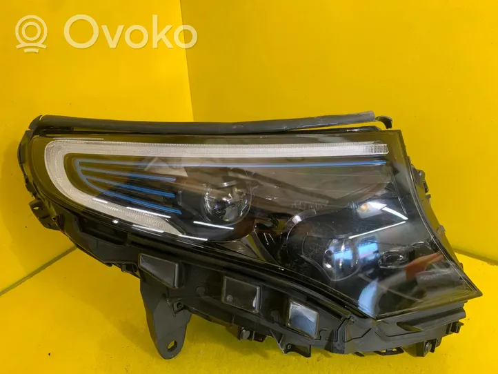 Mercedes-Benz EQC Phare frontale A2939067600