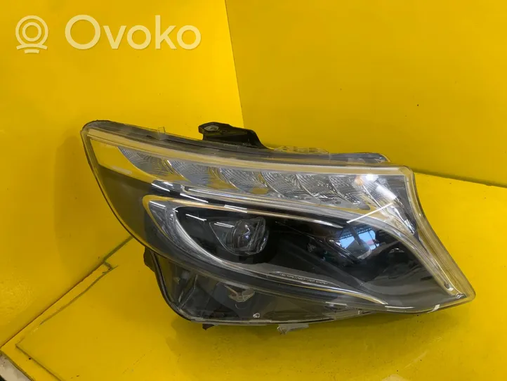 Mercedes-Benz V Class W447 Lampa przednia A4479069800