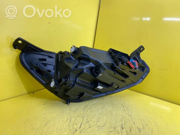Ford Focus Phare frontale 5392