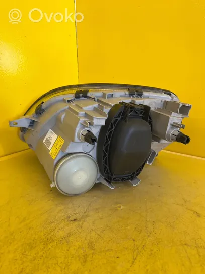 Mercedes-Benz SLK R170 Lampa przednia A1708202461