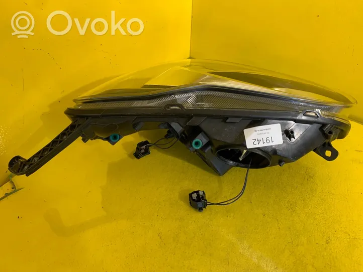 Opel Adam Передняя фара 13354576